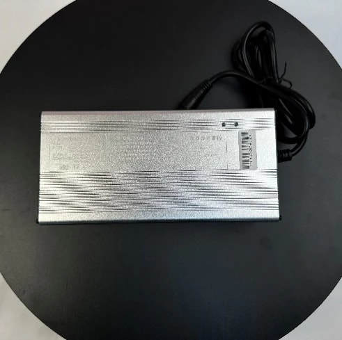 Charger 126V 5A - NOSFET AERO / XENO charger